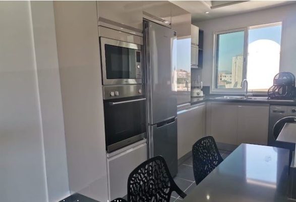 A vendre 2 appartements+ une maison haut-standing à Hammamet a un prix imbattable.