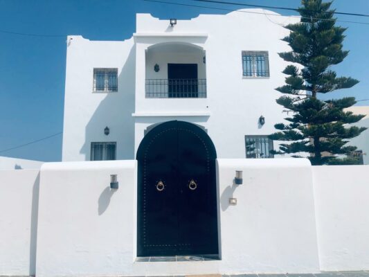 Villa S+3 avec Piscine à vendre Djerba