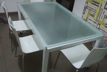table cuisine verre et aluminium