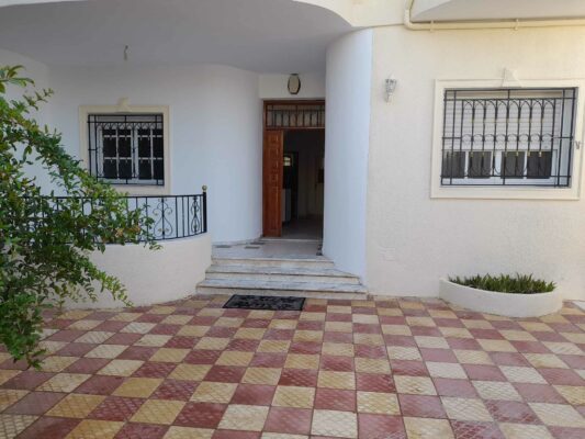 Villa R+2 à vendre au Cité la Ghazelle, Ariana, Tunisie